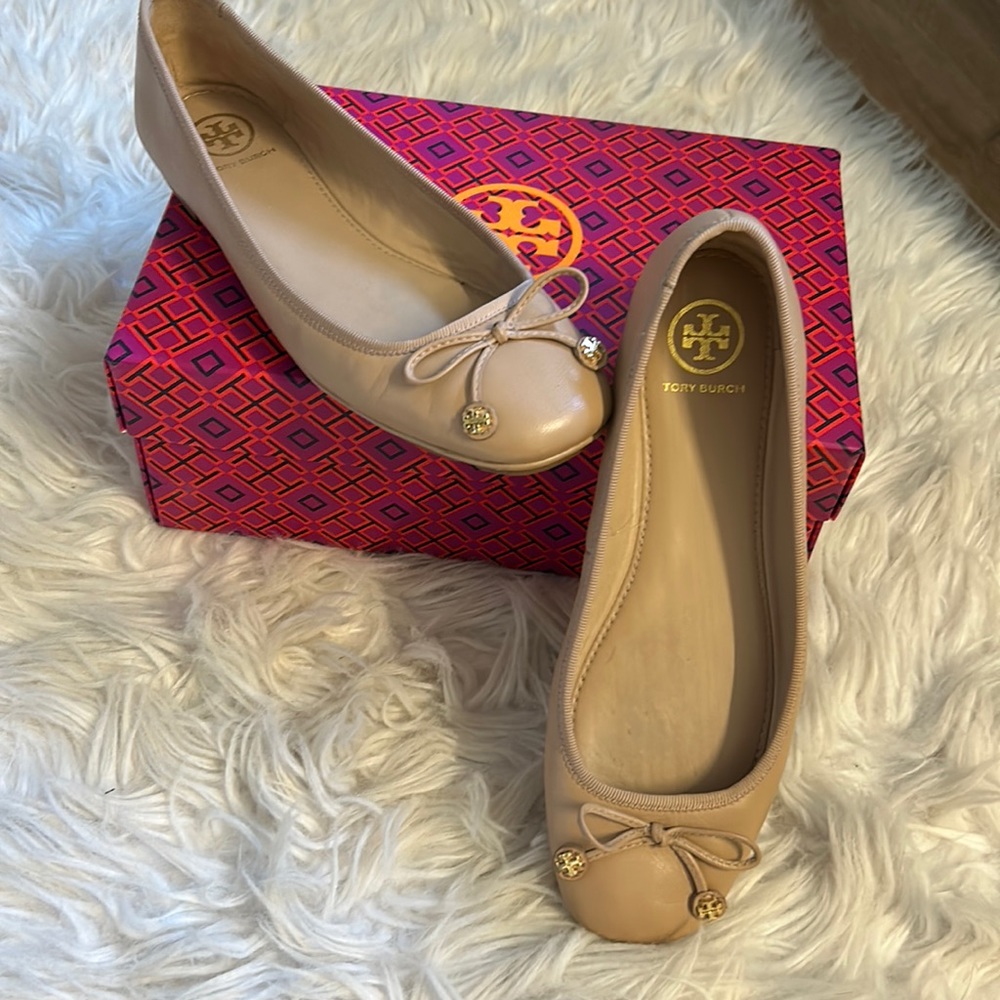 Tory Burch tan leather square bow tie ballet flat shoes
